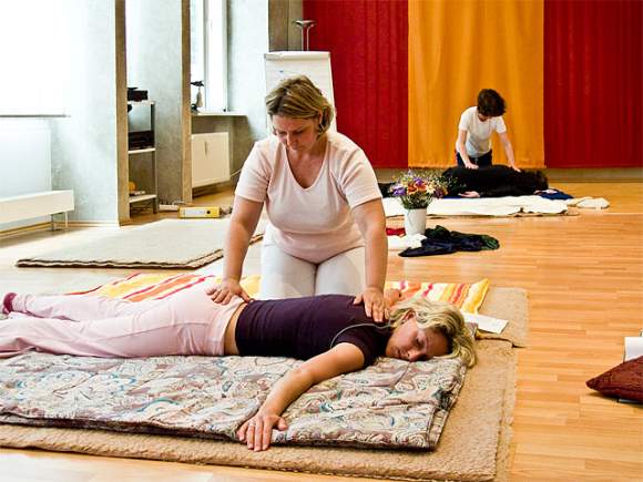 Shiatsu &Uuml;bende  in Wiesbaden